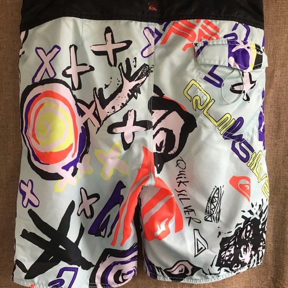 Quicksilver men’s bathing trunks board shorts (36) - Picture 2 of 5